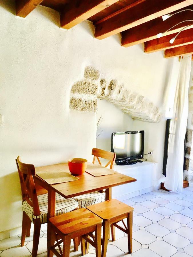 Ruoms Petite Maison 3* Centre-Village Bagian luar foto